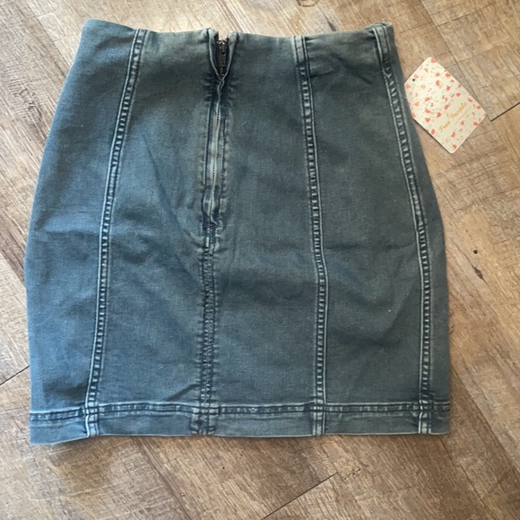 NWT Free people mini skirt - Picture 3 of 3